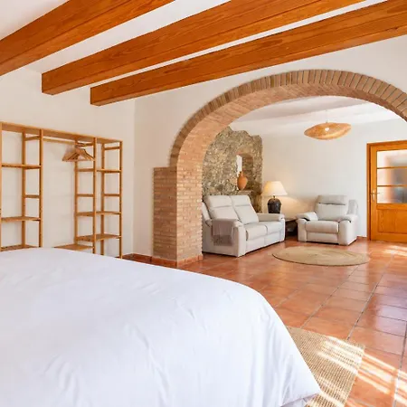 Casa de férias Masia per a 12 amb piscina · Cassà de la Selva *
